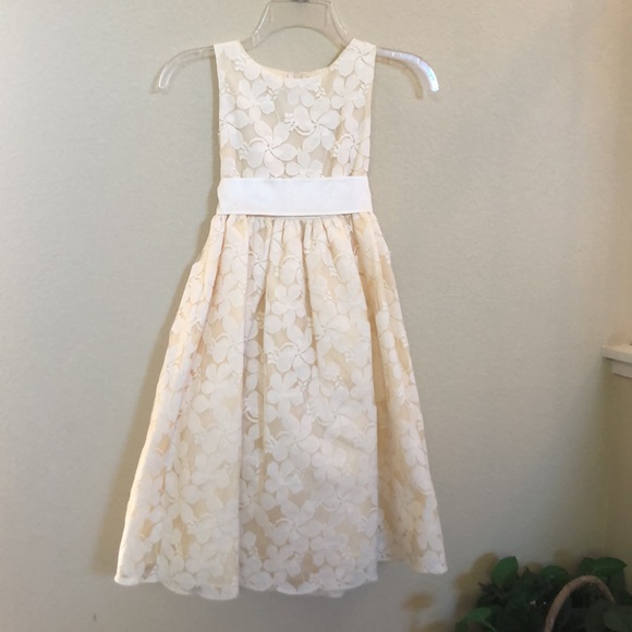 Precious Lace Flower Girl Cream Size 8 Dress🌸 New Never Worn - Picture 2 of 7